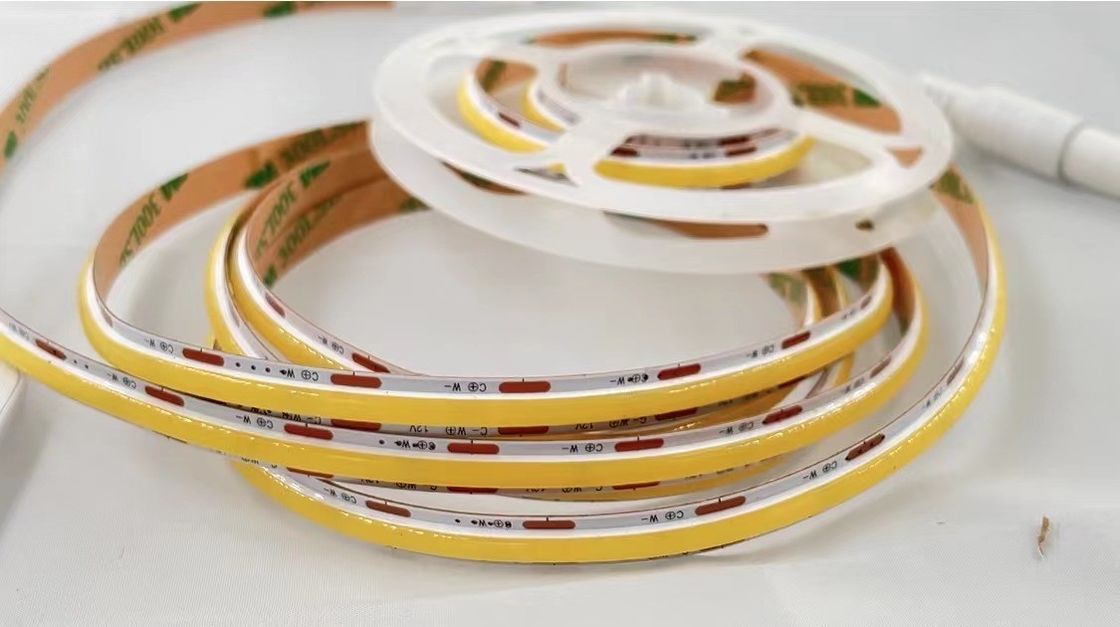 90 CRI COB 560leds CCT 디밍 가능한 LED 스트립 8mm PCB 에너지 절약을 위한 유럽에서 환경 친화적인 조명