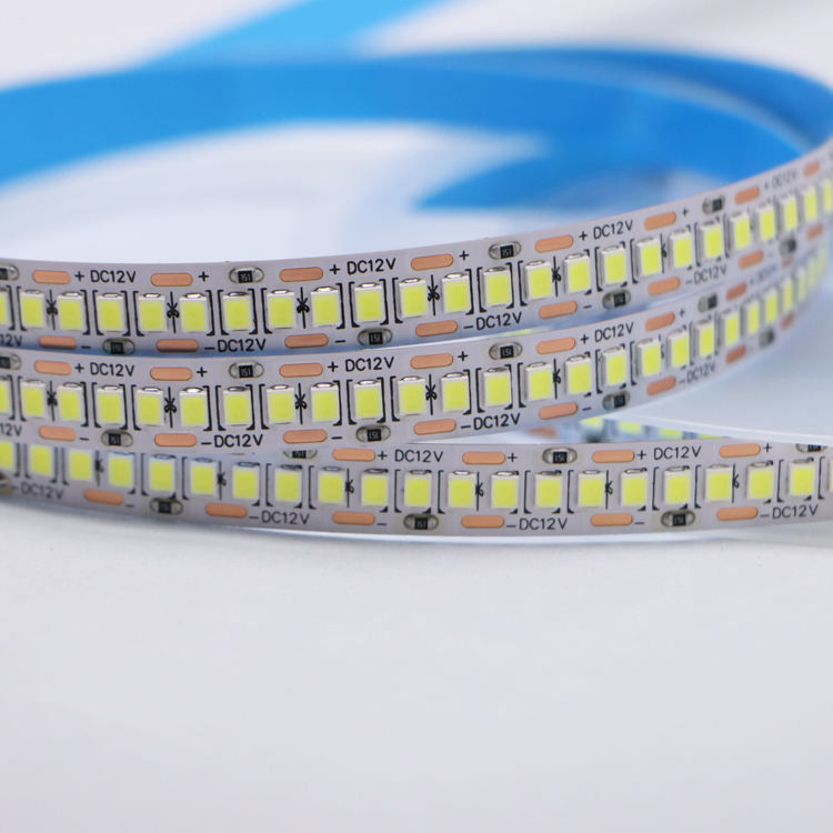 2835 LED 스트립 라이트 화이트 PCB LED 5M 롤 18W / M 실내 및 야외 라이트