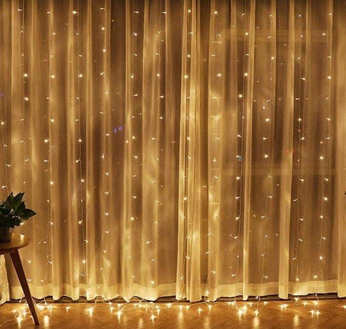 침실 장식용 3500K 따뜻한 흰색 LED 커튼 라이트 3x2.4m 240d USB 전원 모드