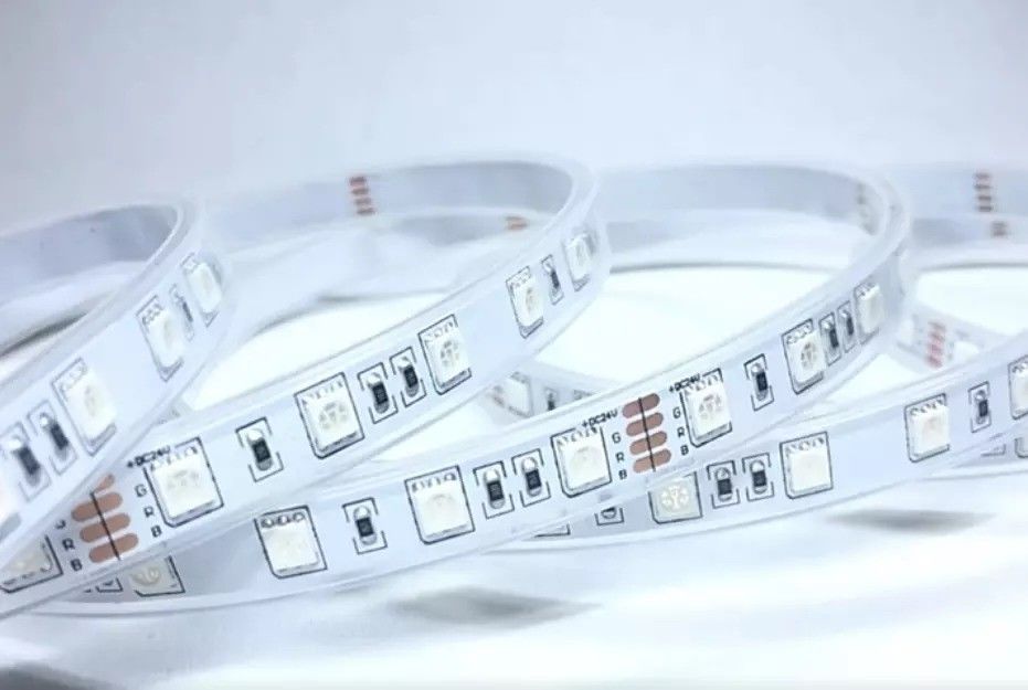 12w 12v 24v 10mm 60 LED Rgb 5050 Smd 유연 LED 스트립 라이트와 멀티 컬러