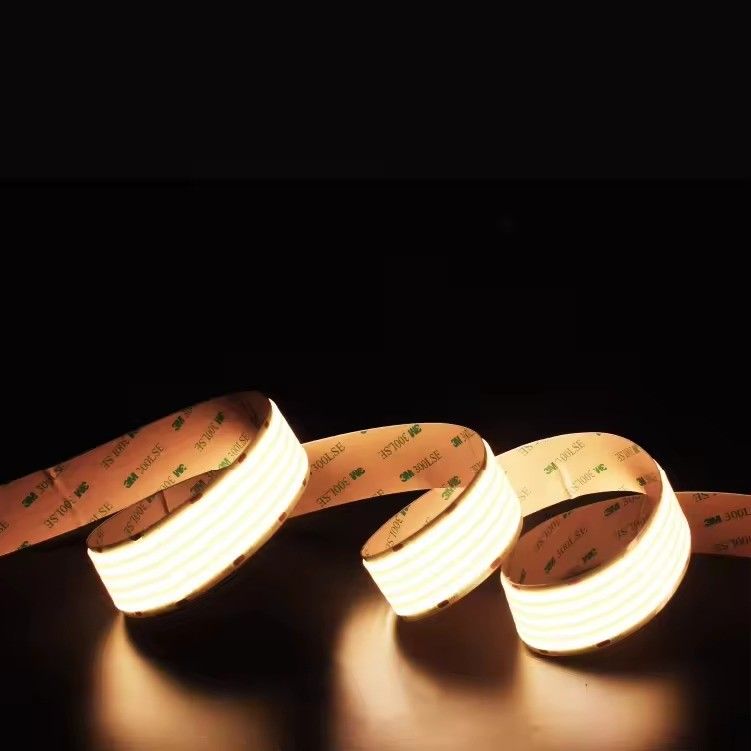 슈퍼 와이드 1600LEDs 초 와이드 COB LED 스트립 80 색상 렌더링 인덱스 IP20 평점 30000 작업 시간 프로젝트